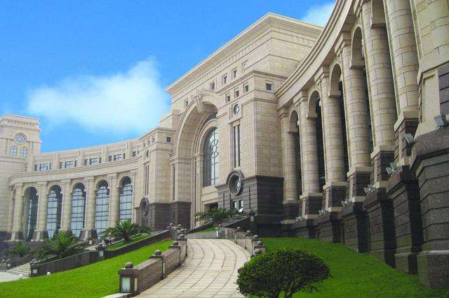 【FMBA名師公開課預告】許閑：商業(yè)健康保險的發(fā)展、創(chuàng)新和趨勢