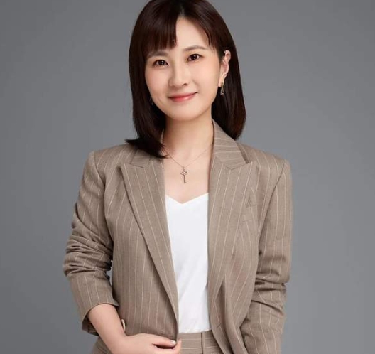 【活動(dòng)搶位】和復(fù)旦大學(xué)一起走進(jìn)渣打銀行，聊聊美聯(lián)儲(chǔ)降息下的策略部署 丨FMBA