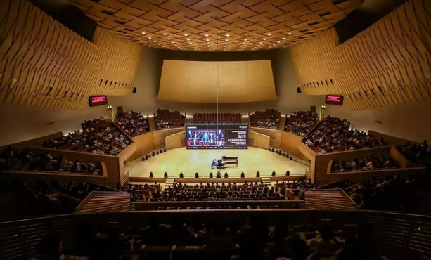 當藝術(shù)匯入長江——長江慈善音樂會上海首演完美落幕