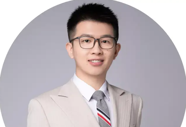 【學(xué)生大使特輯】復(fù)旦泛海國金FMBA PT+ 陳子文：從管培生到產(chǎn)業(yè)基金創(chuàng)始成員，轉(zhuǎn)型蛻變的秘密 | 同窗