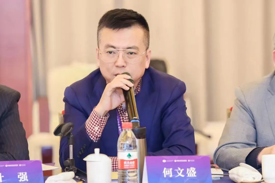 何文盛院長參加第六屆全國MBA教指委第五次全體會議暨全國MBA培養(yǎng)學(xué)校管理學(xué)院院長聯(lián)席會