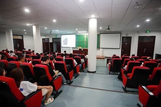 北京國際交往中心功能建設(shè)的戰(zhàn)略重點與策略|首經(jīng)貿(mào)工商管理學院MBA金臺論壇（九十八）期精彩開講