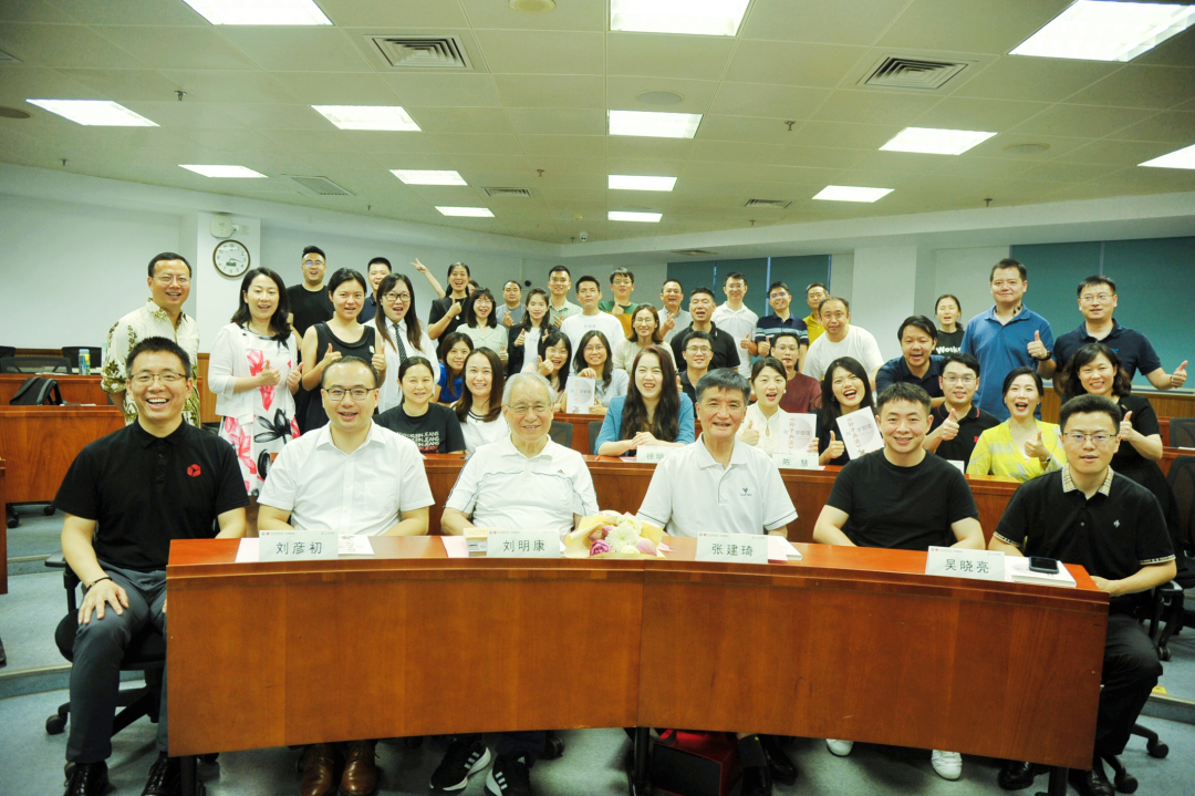 中大嶺院班級(jí)活動(dòng)｜《向<孫子兵法>學(xué)管理》新書發(fā)布暨贈(zèng)書儀式圓滿舉行