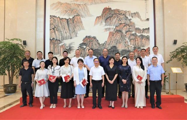 江西財經(jīng)大學(xué)召開MBA校友會2022年鄉(xiāng)村振興捐贈表彰大會