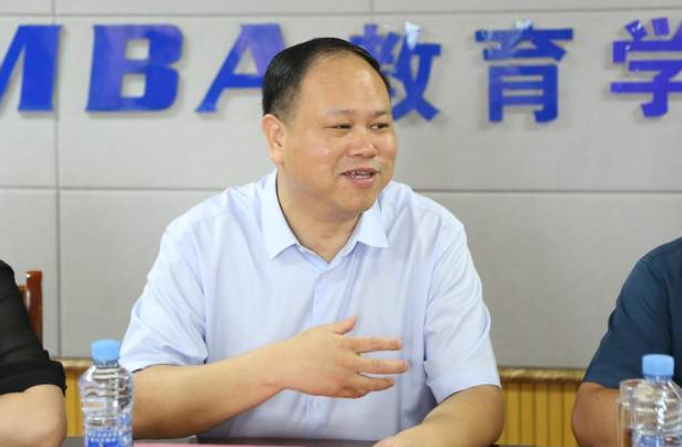 江西財經(jīng)大學(xué)工商管理學(xué)院舉辦MBA教師座談會