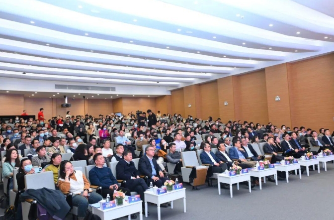 聚焦數(shù)智賦能大健康產(chǎn)業(yè)高質(zhì)量發(fā)展，華東理工大學(xué)舉辦2023大健康產(chǎn)業(yè)創(chuàng)新論壇