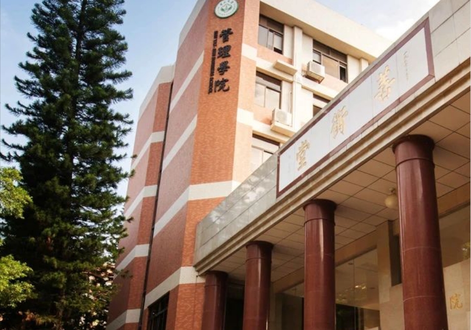 中山大學(xué)管院專業(yè)學(xué)位辦公室赴清華、北大、人大、北航交流調(diào)研