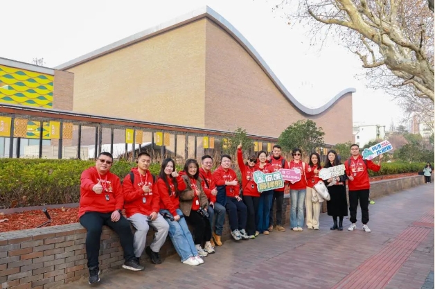 《繁花》黃河路軋猛鬧人從眾？速看，同濟MBA2024年首場招生大使&小紅人CityWalk去了這條馬路……