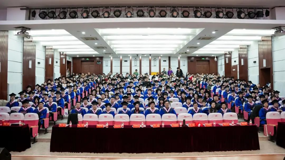 聚散天涯 依依南開｜“潤身淑世 創(chuàng)贏未來”2024年南開大學(xué)商學(xué)院專業(yè)學(xué)位研究生畢業(yè)典禮暨學(xué)位授予儀式