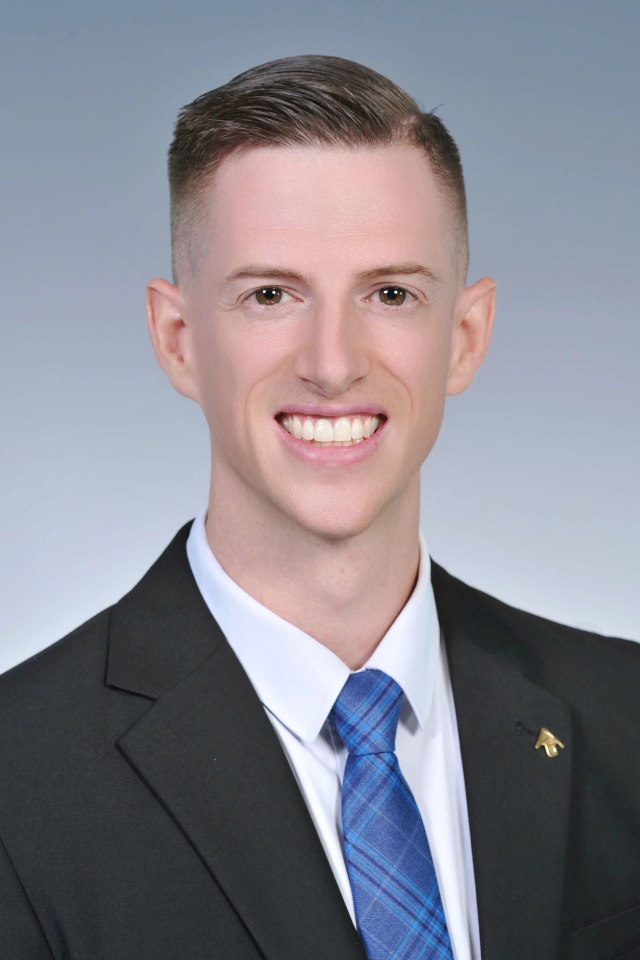 在華八年，變身中文講得最溜兒的歪果老板 | 中歐MBA學生故事