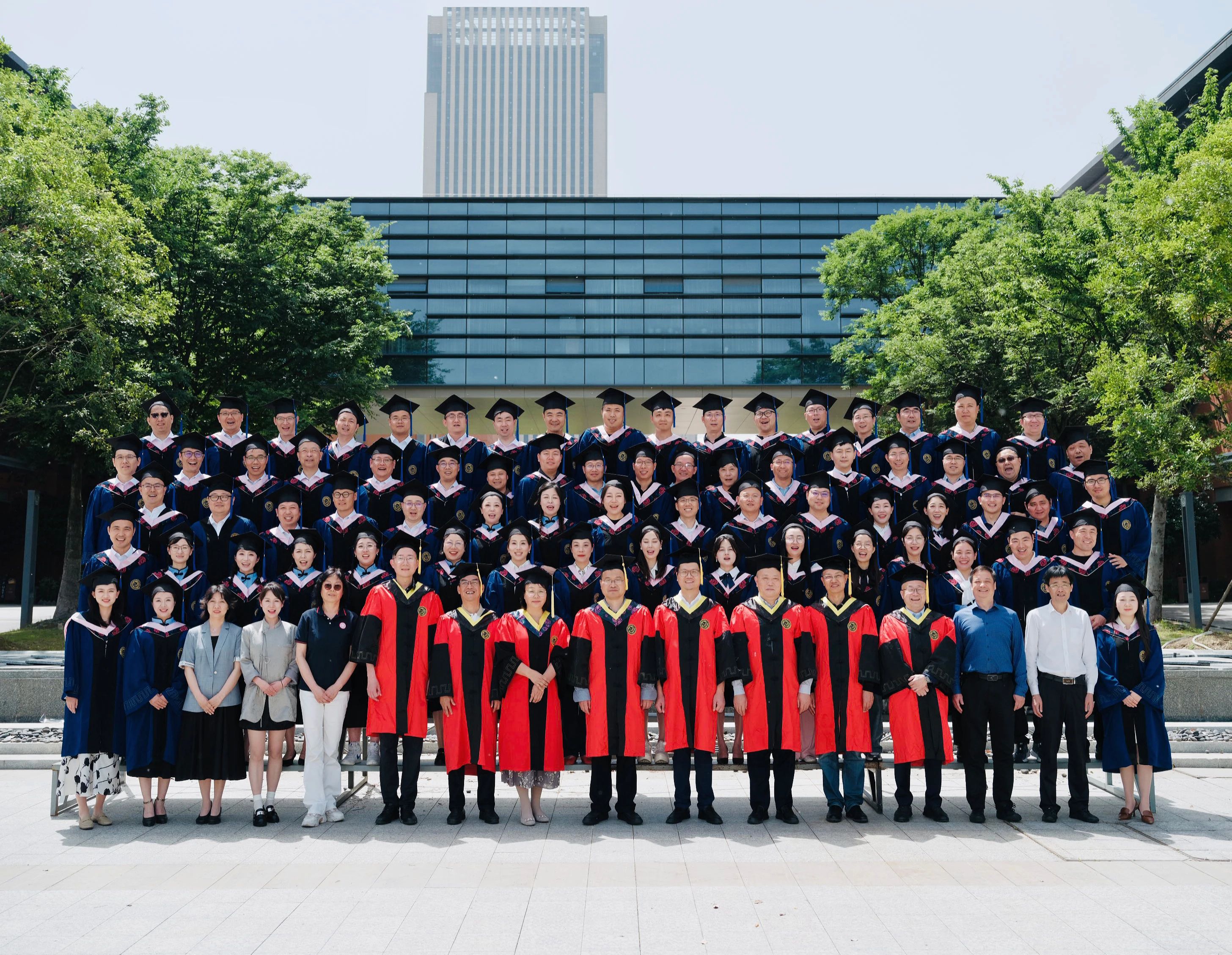 2024中國(guó)科學(xué)技術(shù)大學(xué)管理學(xué)院EMBA畢業(yè)典禮暨15周年慶典隆重舉行