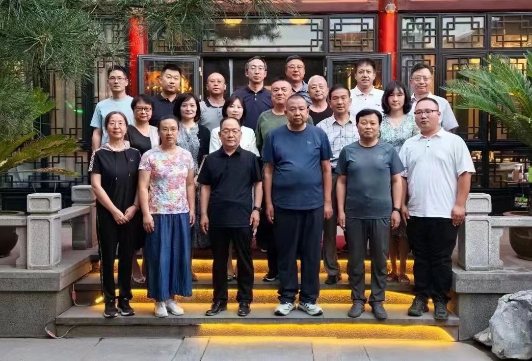 山西財經(jīng)大學工商管理學院校友會赴晉中校友會走訪調研