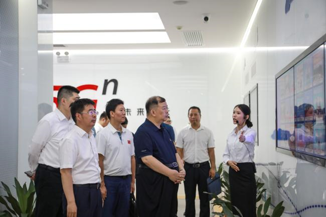 湖南工業(yè)大學(xué)商學(xué)院與湖南聯(lián)通共建大數(shù)據(jù)實(shí)習(xí)基地，揭牌儀式開(kāi)啟合作新篇章