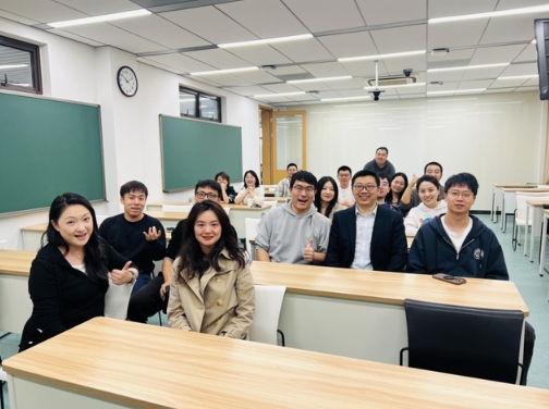 復(fù)旦學(xué)子思想?yún)R：知識(shí)“盲盒”驚喜開(kāi)啟！丨FMBA