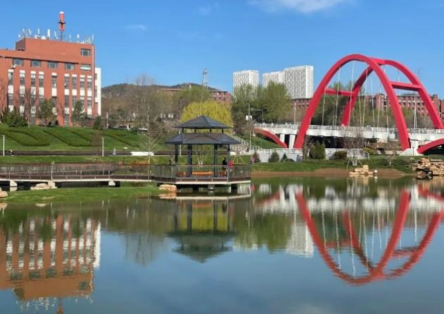 大連理工大學(xué)經(jīng)濟管理學(xué)院“未來企業(yè)家研學(xué)坊”公益項目活動啟動啦