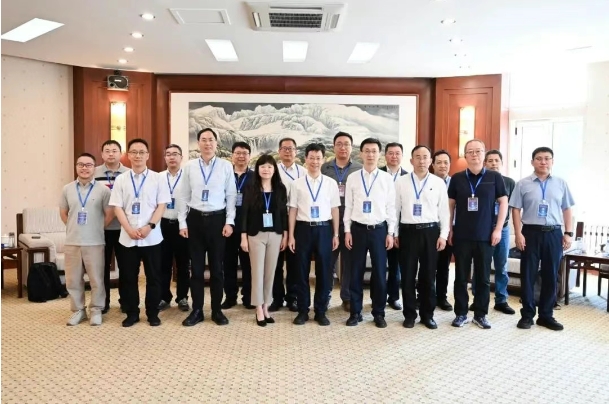 高質(zhì)量發(fā)展引領(lǐng)中國式現(xiàn)代化論壇在遼寧大學(xué)召開