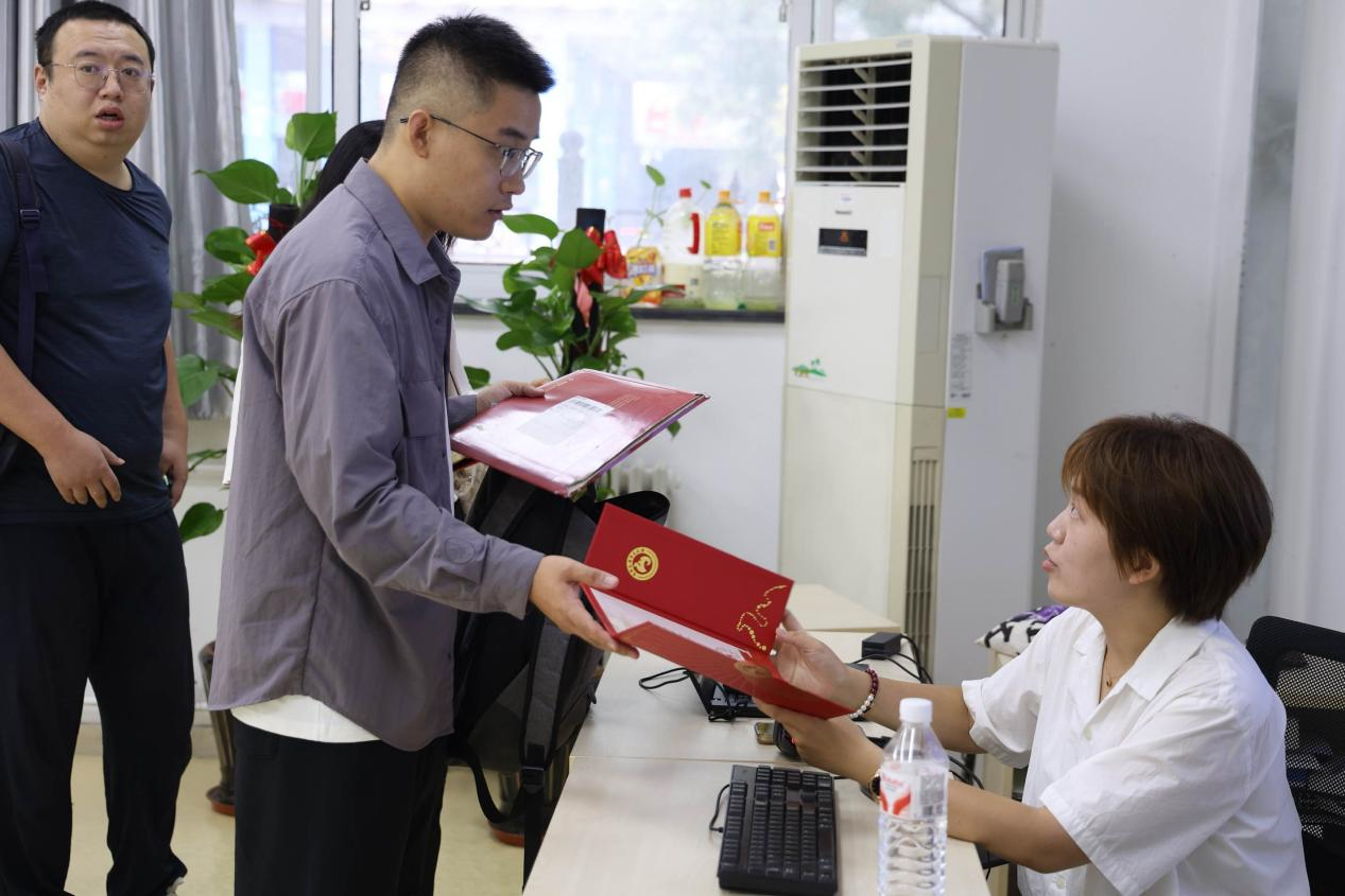 數(shù)智賦能 創(chuàng)新致遠(yuǎn)——首經(jīng)貿(mào)工商管理學(xué)院2025級(jí)MBA新生開(kāi)學(xué)典禮成功舉辦  