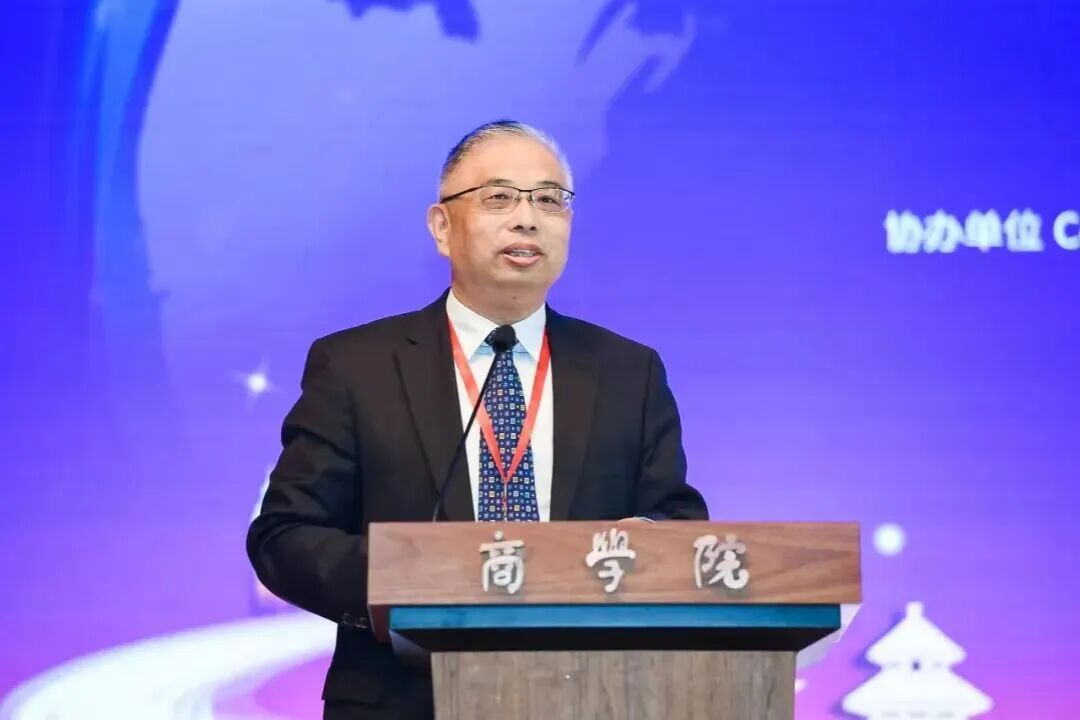 吳柏鈞教授：在變革中扎根，在堅(jiān)守中生長(zhǎng)