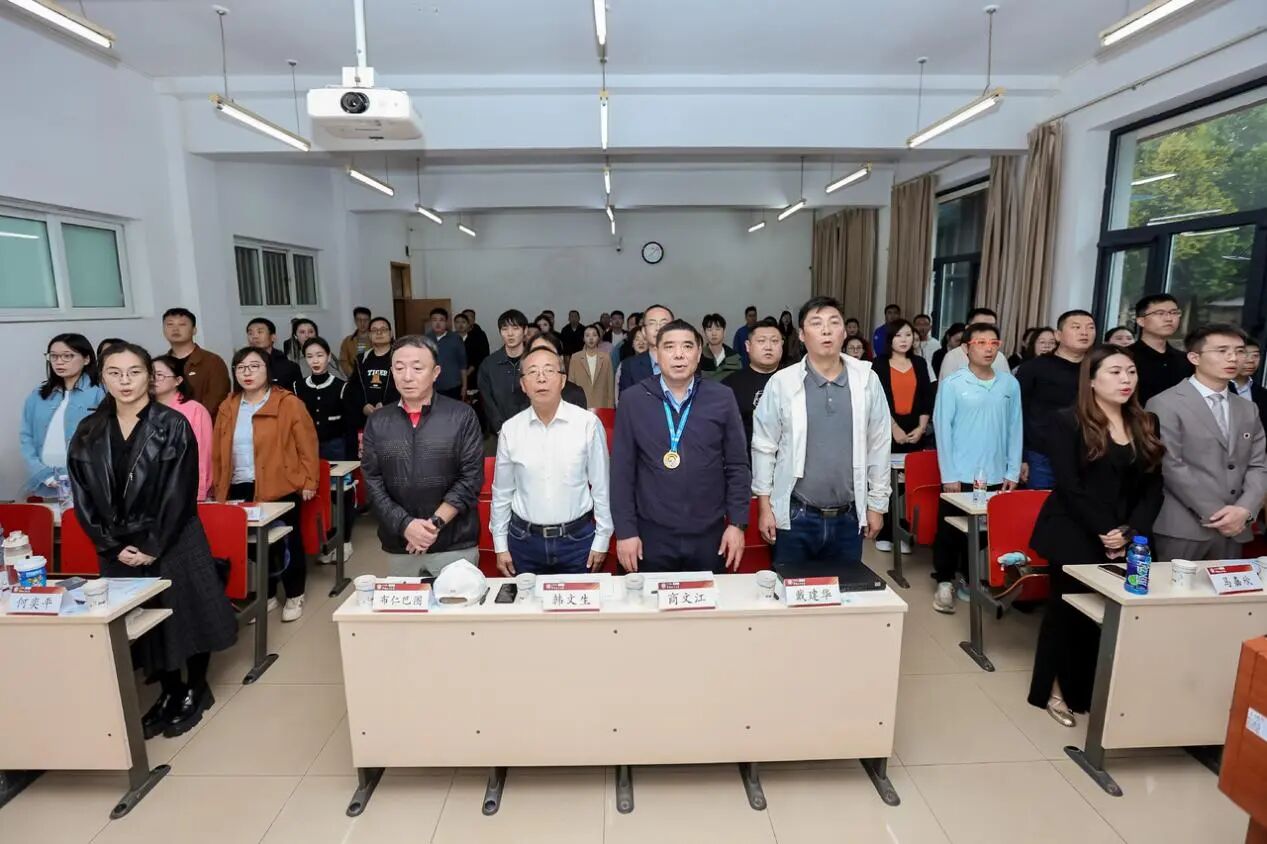 繼往開來 行穩(wěn)致遠(yuǎn)——中國(guó)政法大學(xué)第十六屆MBA聯(lián)合會(huì)主席團(tuán)換屆選舉大會(huì)順利召開